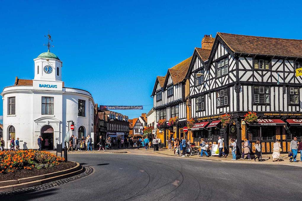 Car Rental Expedition: Stratford-upon-Avon