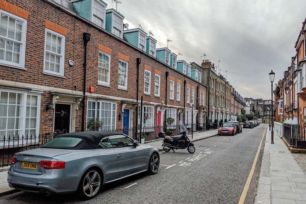 Navigating London: The Ultimate Guide to Renting a Car